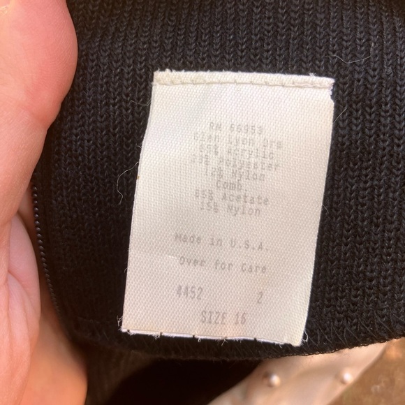 Leslie Fay Black ribbed knit Dress with White collar with pearl like beads 16 - Picture 12 of 13